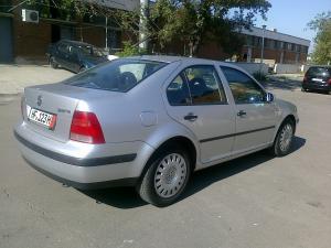 VW BORA SPECIAL 2001 1.6I 105cp 4200e Taxa de mediu 220e