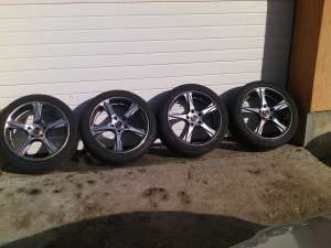 Vand genti de 17 aluminiu comlecte pentru Honda