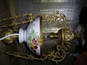 lampa 170 ani  din austria originala suta la suta pe gaz fara modificari stare foarte buna