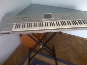 vand korg pa1xpro+ husa originala korg, stare foarte buna ,  clapa este adusa din germania pret 1150