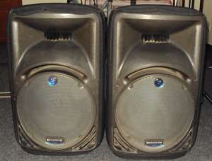 Boxe Mackie C300