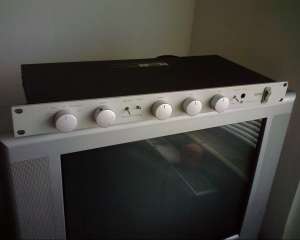 Hafler preamplif. Class A. 915