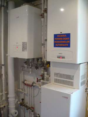 instalatii sanitare interioare(baie/bucatarie) si exterioare,  centrala termica,  apa calda/rece,  r