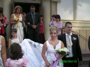 vand rochie mireasa second hand