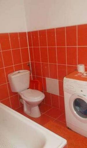 Apartamen6t 2 camere,   60 mp,   zona Bradet