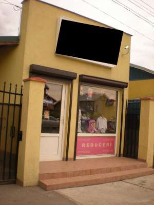 Inchiriez spatiu comercial