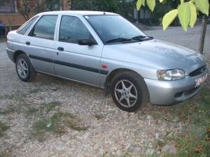 FORD ESCORT DIESEL PENTRU PIESE FUNCTIONEAZA PERFECT  A FOST ADUS DIN AUSTRIA
