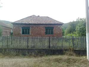 vand casa an satul julita /arad