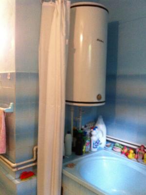Vand casa cu 3 camere baie si bucatarie in UILEACUL SIMLEULUI
