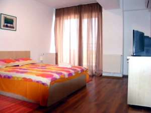 Inchiriez apartament lux 2 camere Constanta 2012