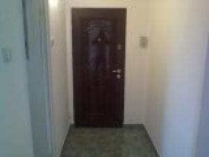 Inchiriez apartament 3 cam Pitesti (sau schimb cu 2 cam Bucuresti)