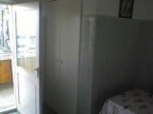 Inchiriez apartament 3 cam Pitesti (sau schimb cu 2 cam Bucuresti)