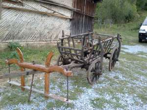 car peste 100 ani si diverse obiecte