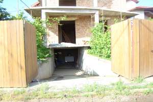 INCHIRIEM 2 VILE PENTRU BIROURI SAU LOCUINTE ZONA CERNICA