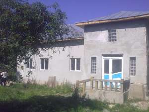 casa mare 150 metri patrati construiti PLUS 3000 METRI TEREN, CONDITII BLOC
