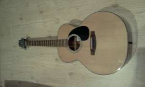 vand chitara takamine g series foarte buna