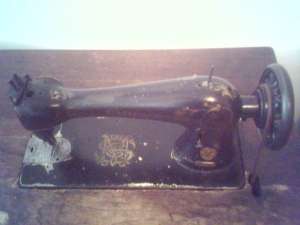 Vand masina de cusut Singer,  model 31K15,  stare de functionare buna