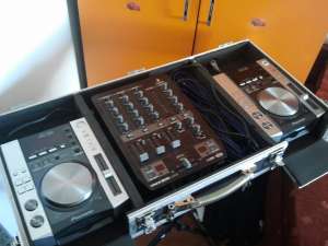 VAND PLAYERE DJ CDJ 200 PIONEER + MIXER +CASE +STANDER