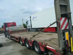Vand Autocamion Volvo + trailler (platforma agabaritica)