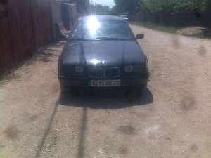 dezmembrez  bmw  sedan 318is