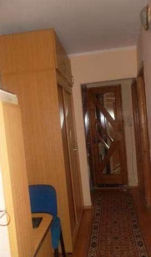 Apartament 3 camere,   superfinisat cu garaj sub bloc