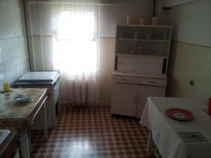 Vand apartament 3 camere