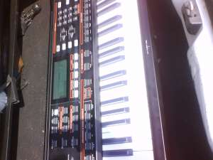 vind sau schimb orga roland exr-e2 yamaha 9000
