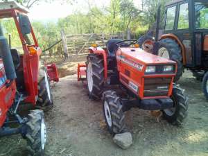 vand tractoare putin folosite,   recent aduse din spania