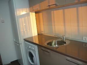 ofer spre inchiriere apartament 2 camere,    deosebit