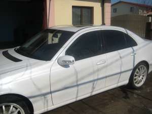 vand mercedes e 200 AN2005-05