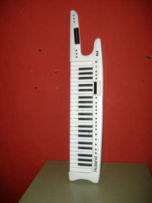 Keyboard Roland AX7 stare ffbuna cu pasul facut