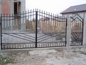 Execut Garduri, Porti, Grilaje, Balustrade Balcoane din Fier Forjat