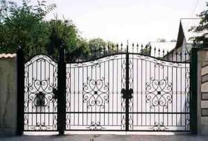 Execut Garduri, Porti, Grilaje, Balustrade Balcoane din Fier Forjat
