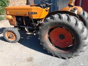 vand UTB 445