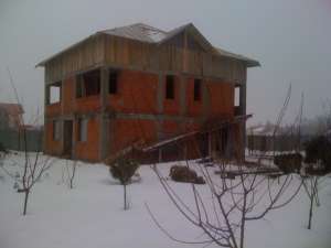 DE VANZARE CASA LA ROSU