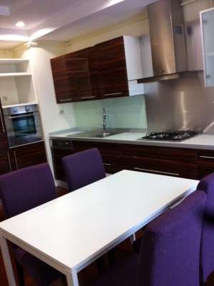 inchiriez apartament 2 camere Cosmopolis