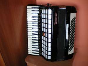 acordion,  orga, mixer, boxe.