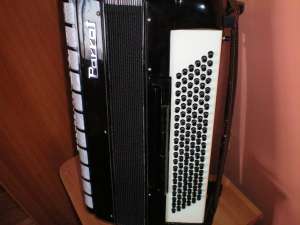 acordion,  orga, mixer, boxe.