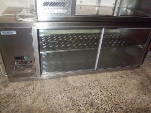 Vitrina frigorifica expunere pentru autoservire