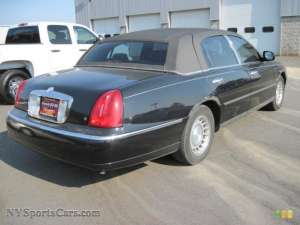 Vand Lincoln Town Car