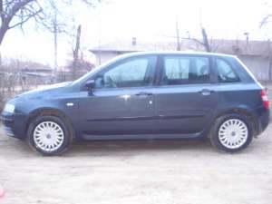 dezmembrez fiat stilo hatchback 1.6 16v 103 cai din 2004