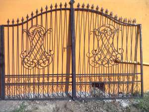 Poarta fier forjat