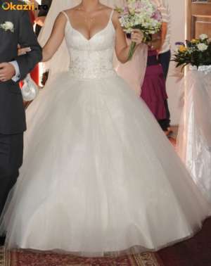 Rochie de mireasa White Lady cu voal si trena