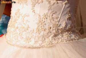 Rochie de mireasa White Lady cu voal si trena