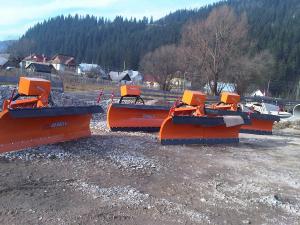 OFERTA de vanzare LAME DESZAPEZIRE,    3m-3,  2 m SECOND HAND SI NOI MARCA BOMBELLI,   Kupper Wisser