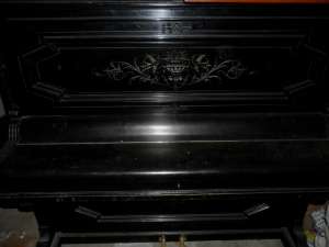 Vand Pianina Ronisch