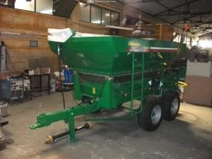 Masina fertilizare capacitate mare WIRAX