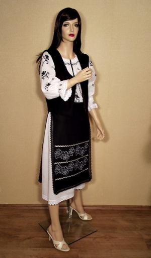 COSTUME POPULARE ROMANESTI PENTRU FEMEI