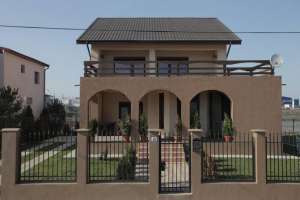 proprietar vand vila constr.2010