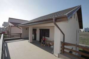 proprietar vand vila constr.2010
